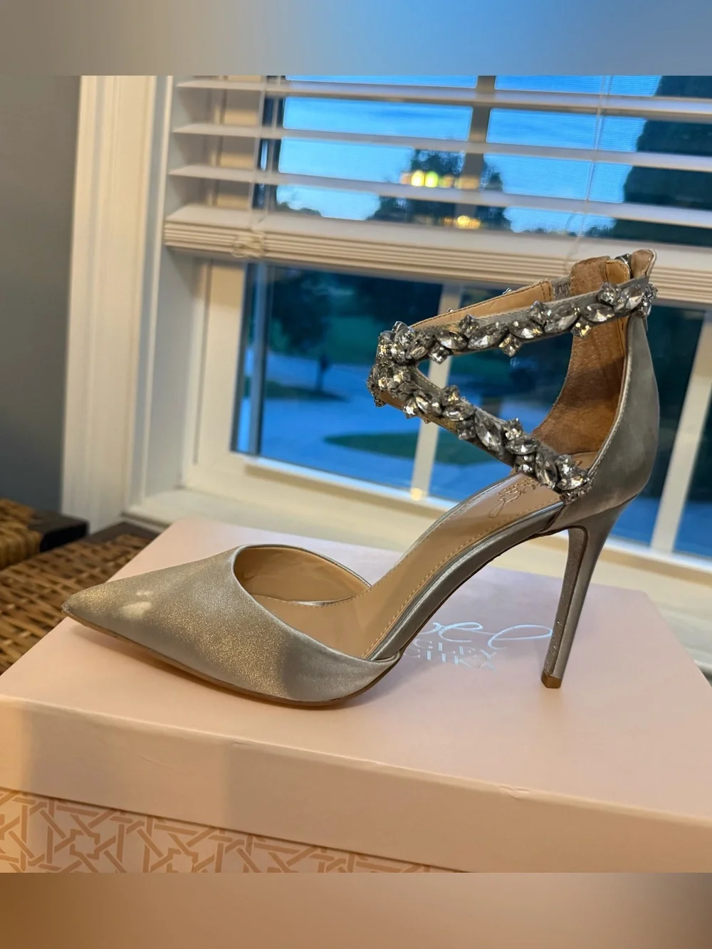 NIB Badgley Mischka Silver Jazmine - 7